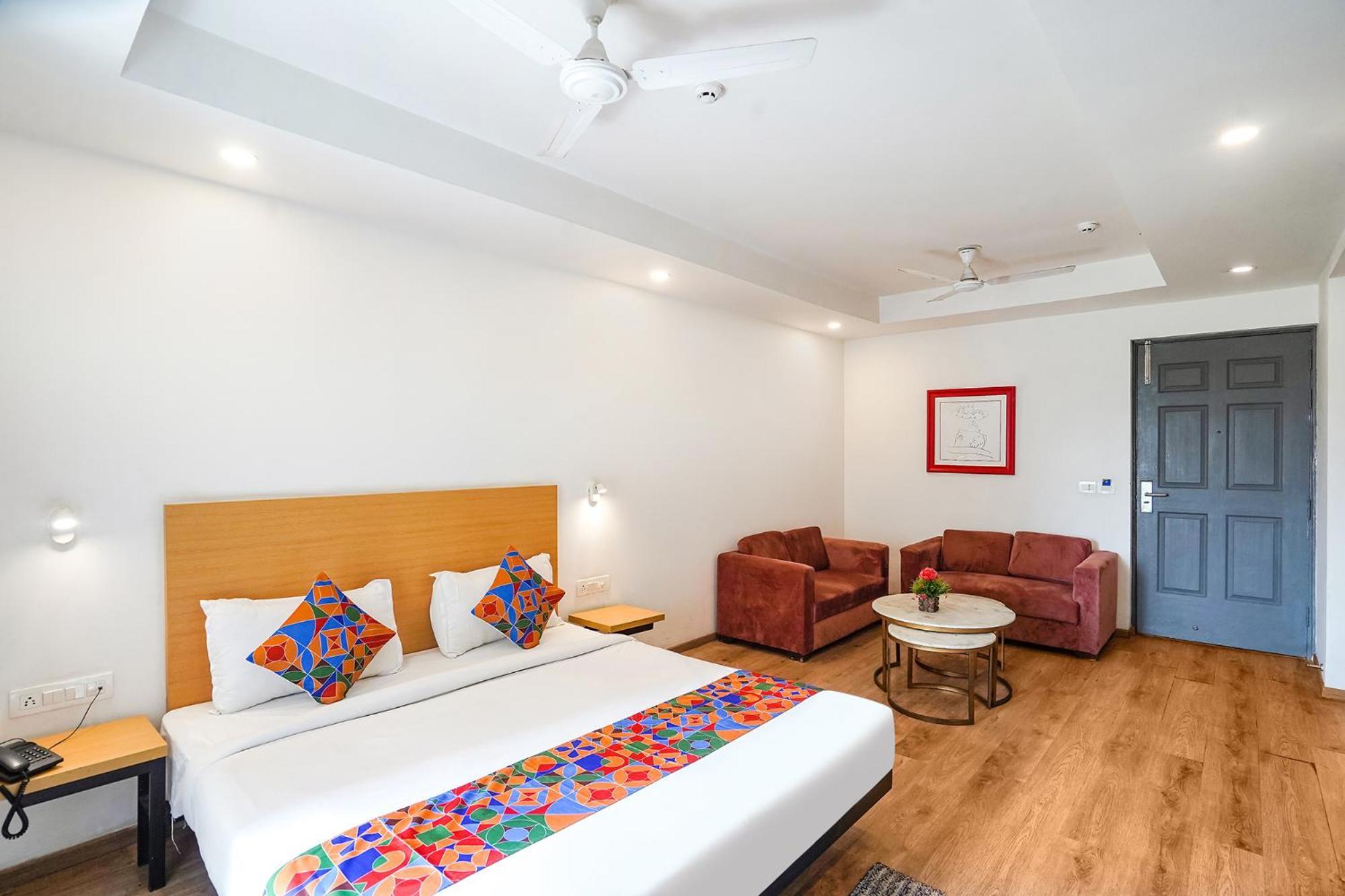 Fabhotel Prime Cloud 9 Ghaziabad Eksteriør billede