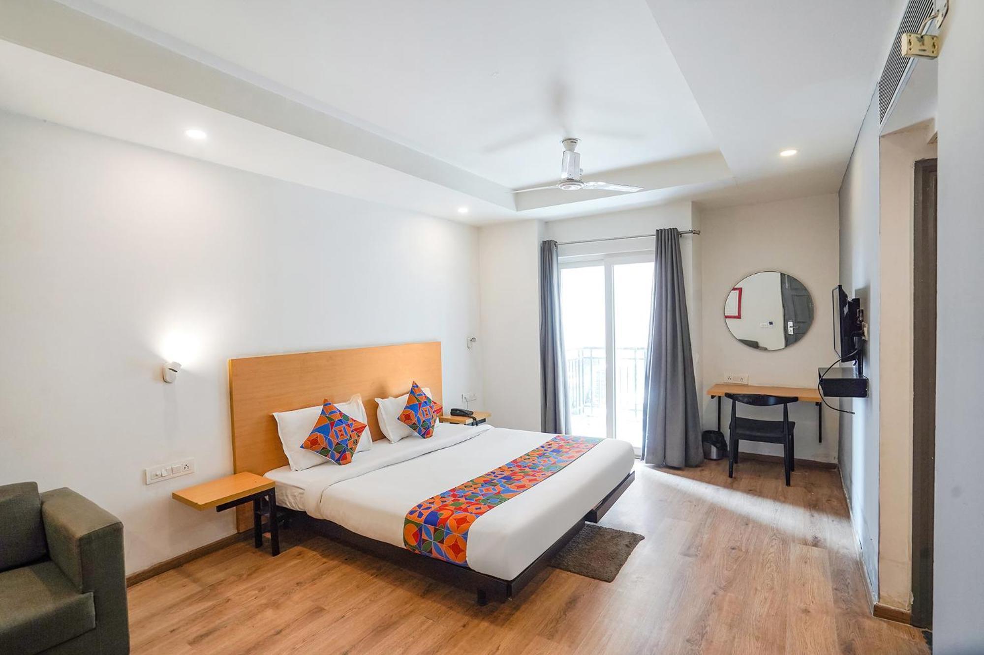 Fabhotel Prime Cloud 9 Ghaziabad Eksteriør billede